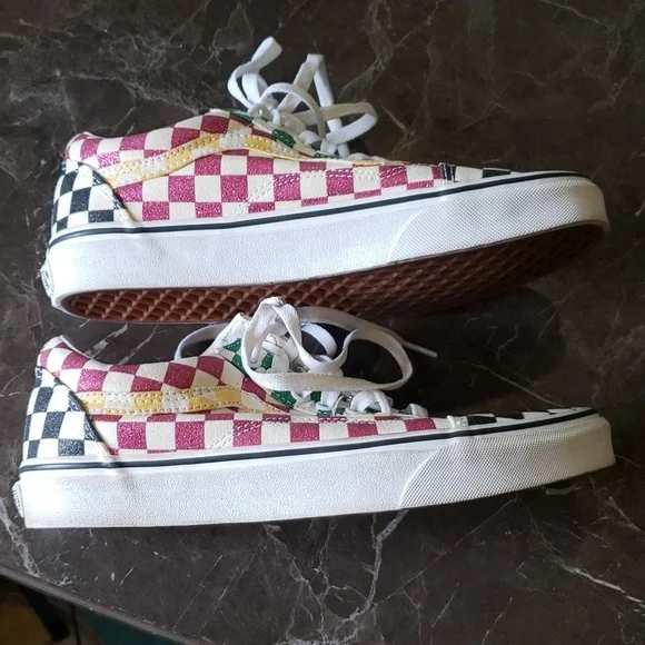 Worn once Vans Glitter Check Old Skool sneakers size 6.5. - Picture 6 of 8